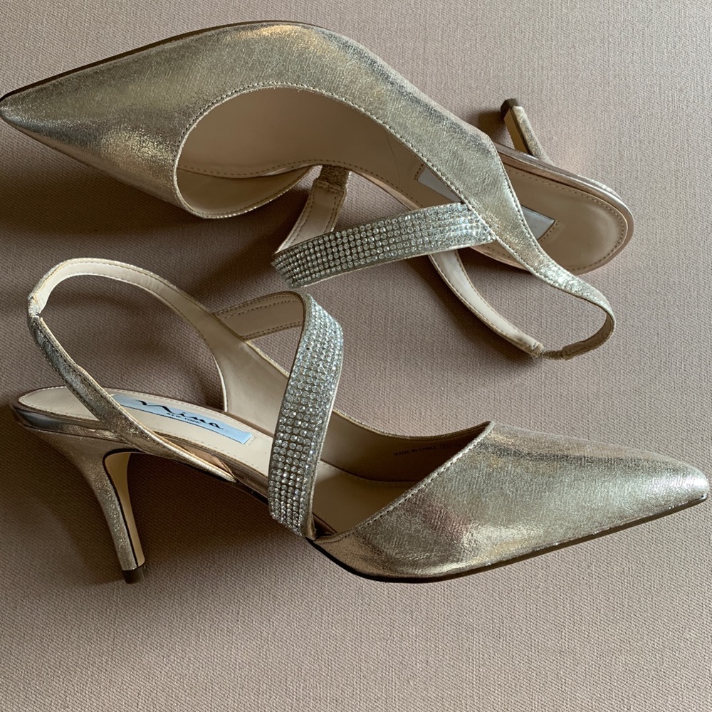 Nina gold heels with diamond crossover, new in box